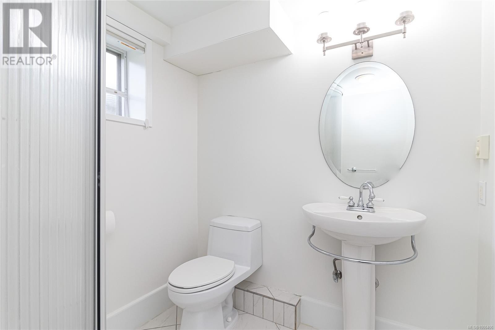 3928 CADBORO BAY RD - Image 23