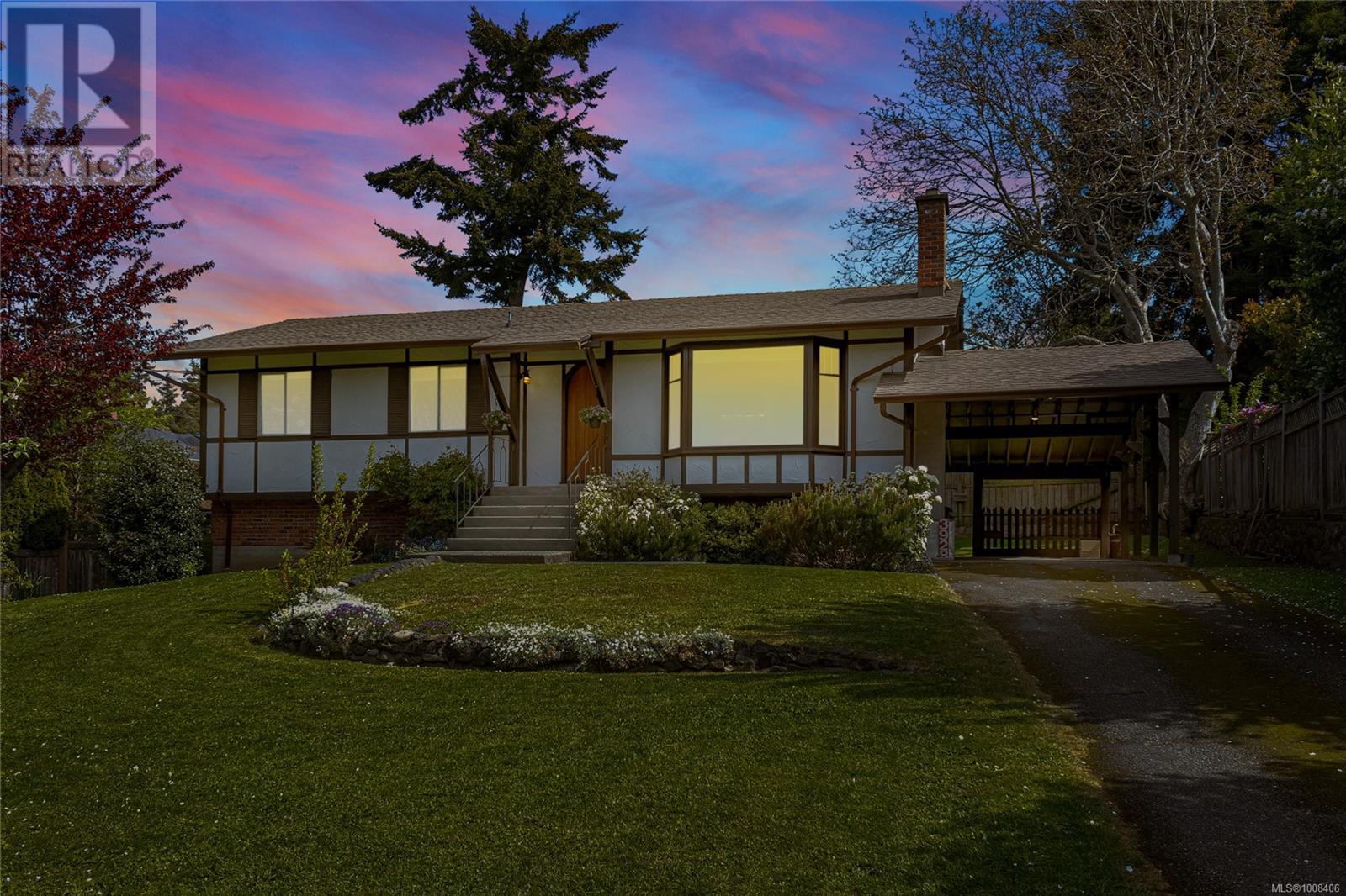 3928 CADBORO BAY RD - Image 38