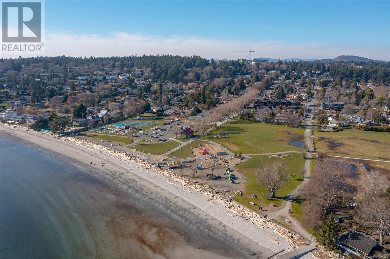 3928 CADBORO BAY RD - Image 47