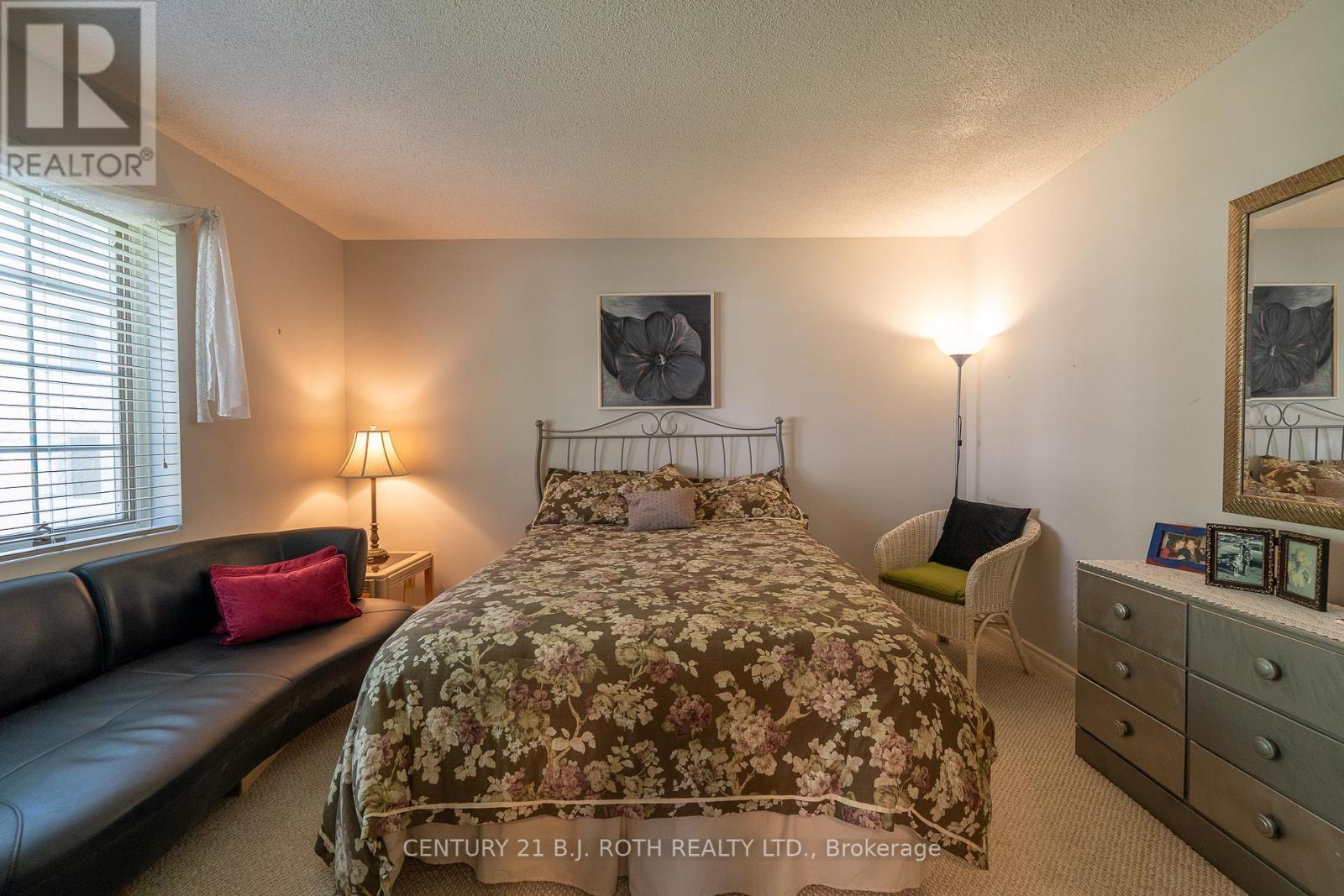 Photo 37 of 16 60 Laguna Parkway, Ramara ON