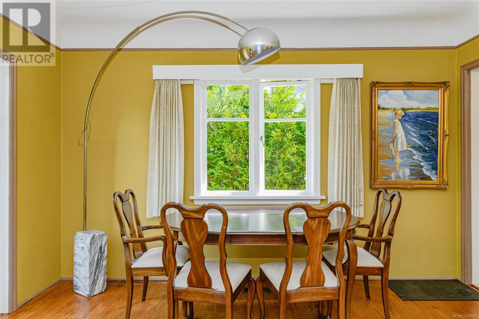 Photo 7 of 787 Newport Ave, Oak Bay BC