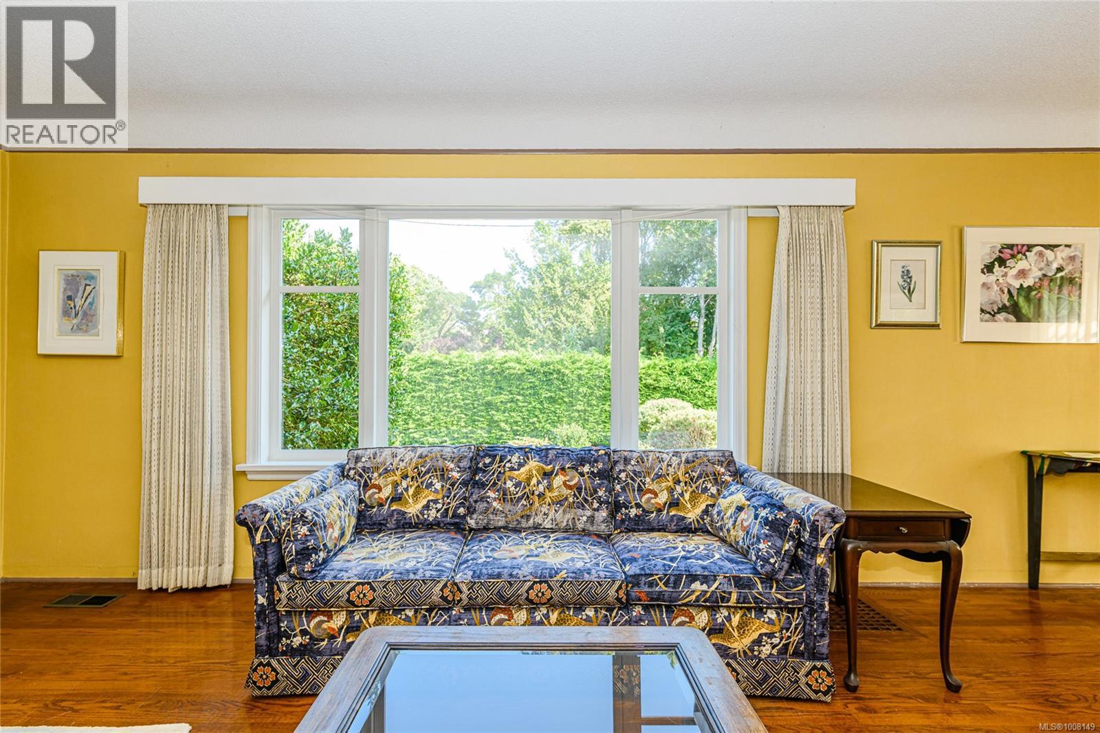 Photo 9 of 787 Newport Ave, Oak Bay BC