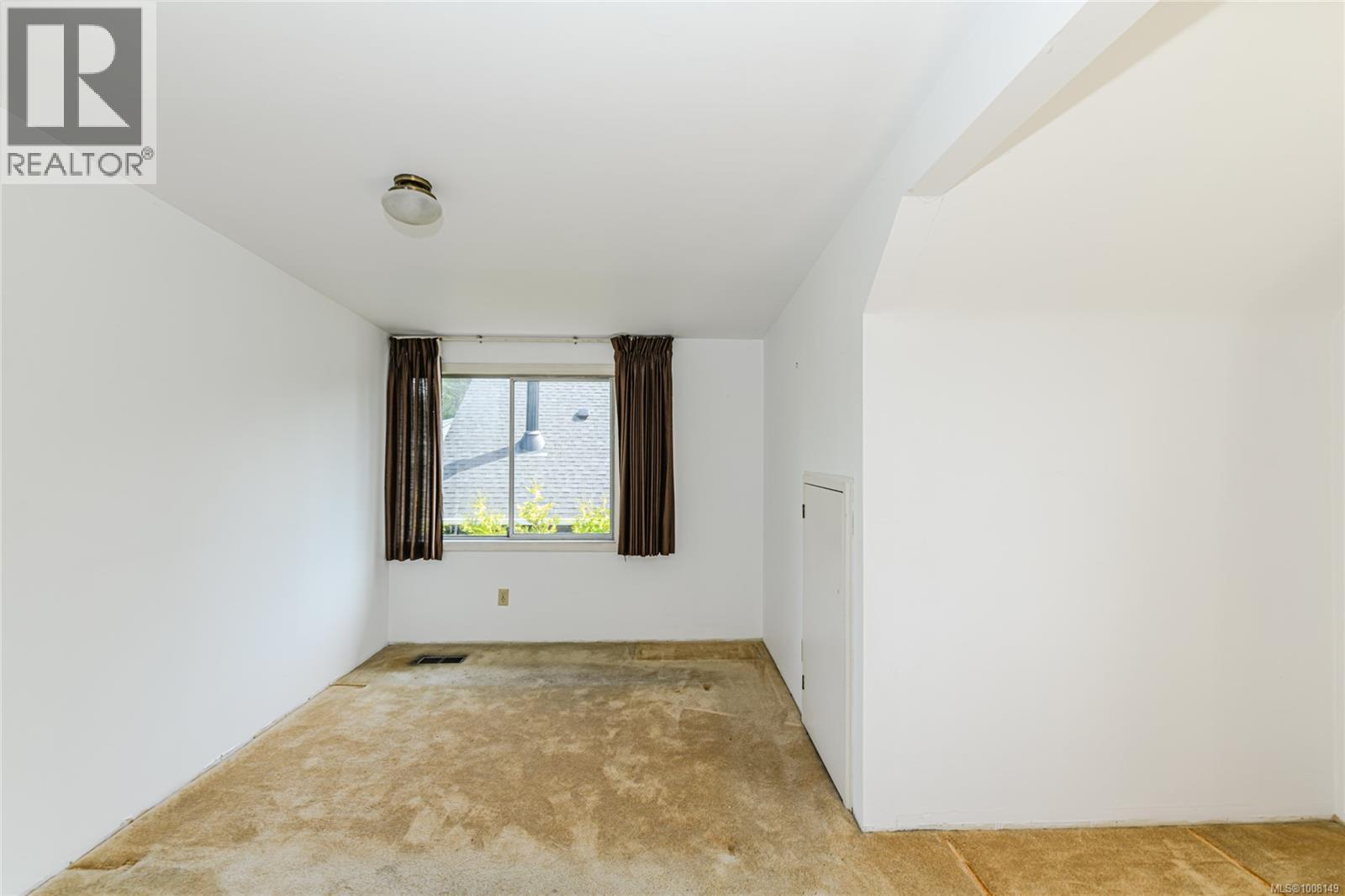 Photo 27 of 787 Newport Ave, Oak Bay BC