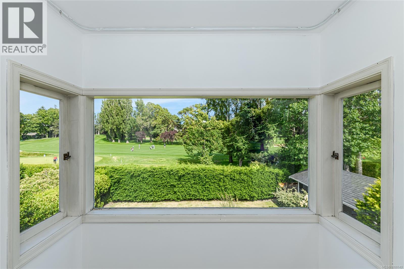 Photo 22 of 787 Newport Ave, Oak Bay BC