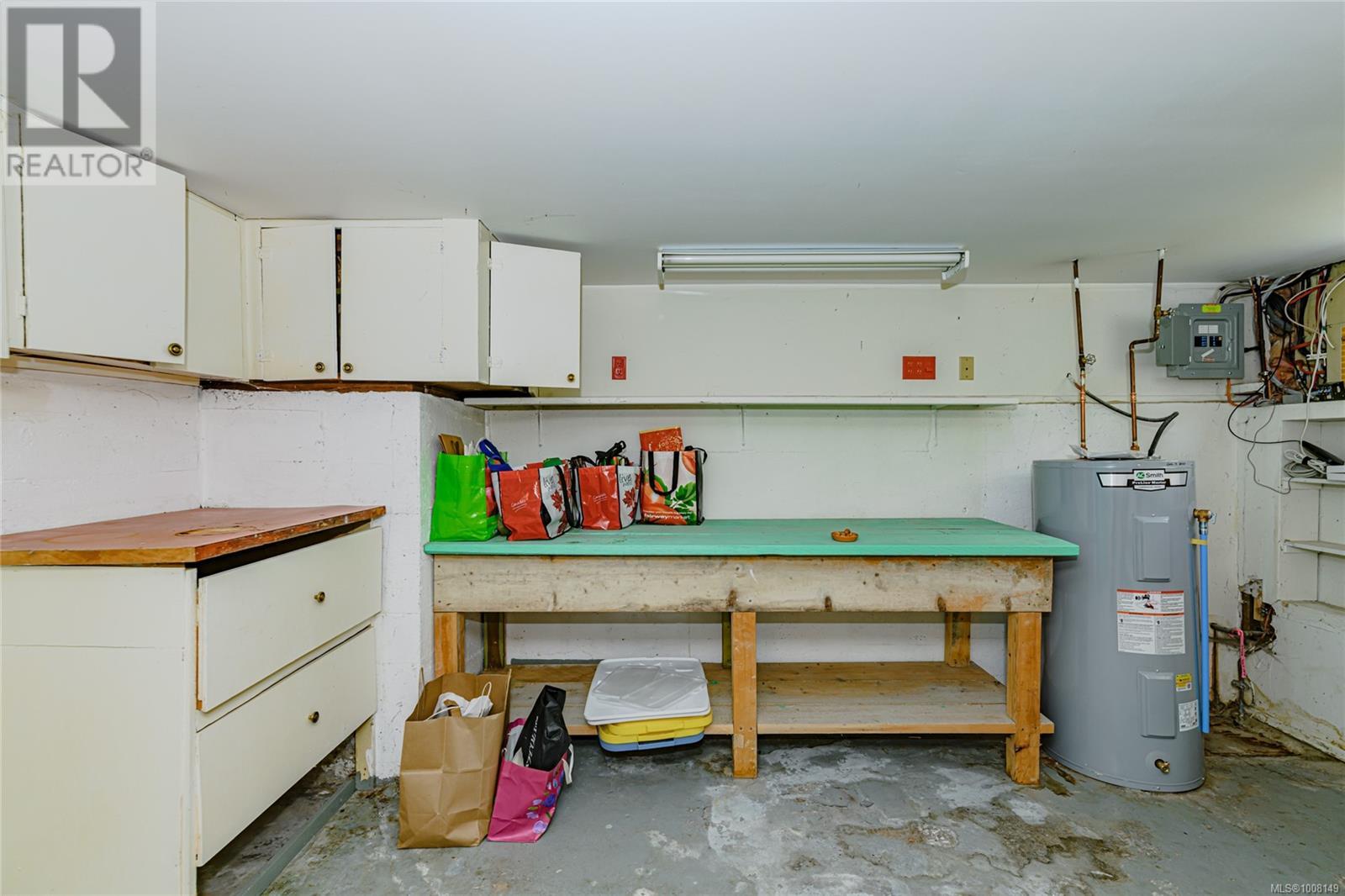 Photo 39 of 787 Newport Ave, Oak Bay BC