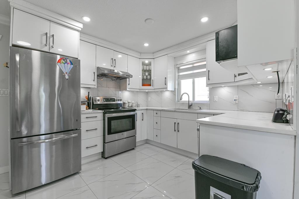 Photo 4 of 31858 Mayne Avenue, Abbotsford BC