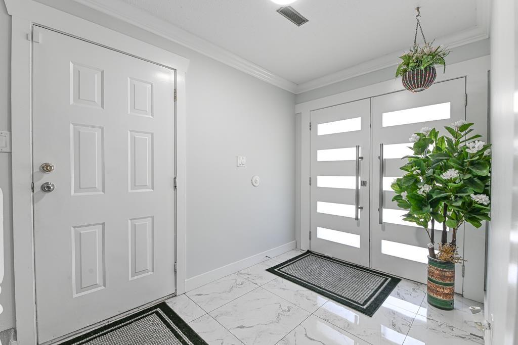 Photo 14 of 31858 Mayne Avenue, Abbotsford BC