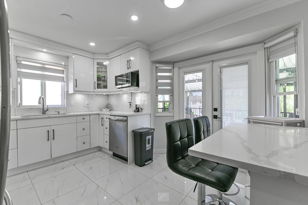 Photo 10 of 31858 Mayne Avenue, Abbotsford BC