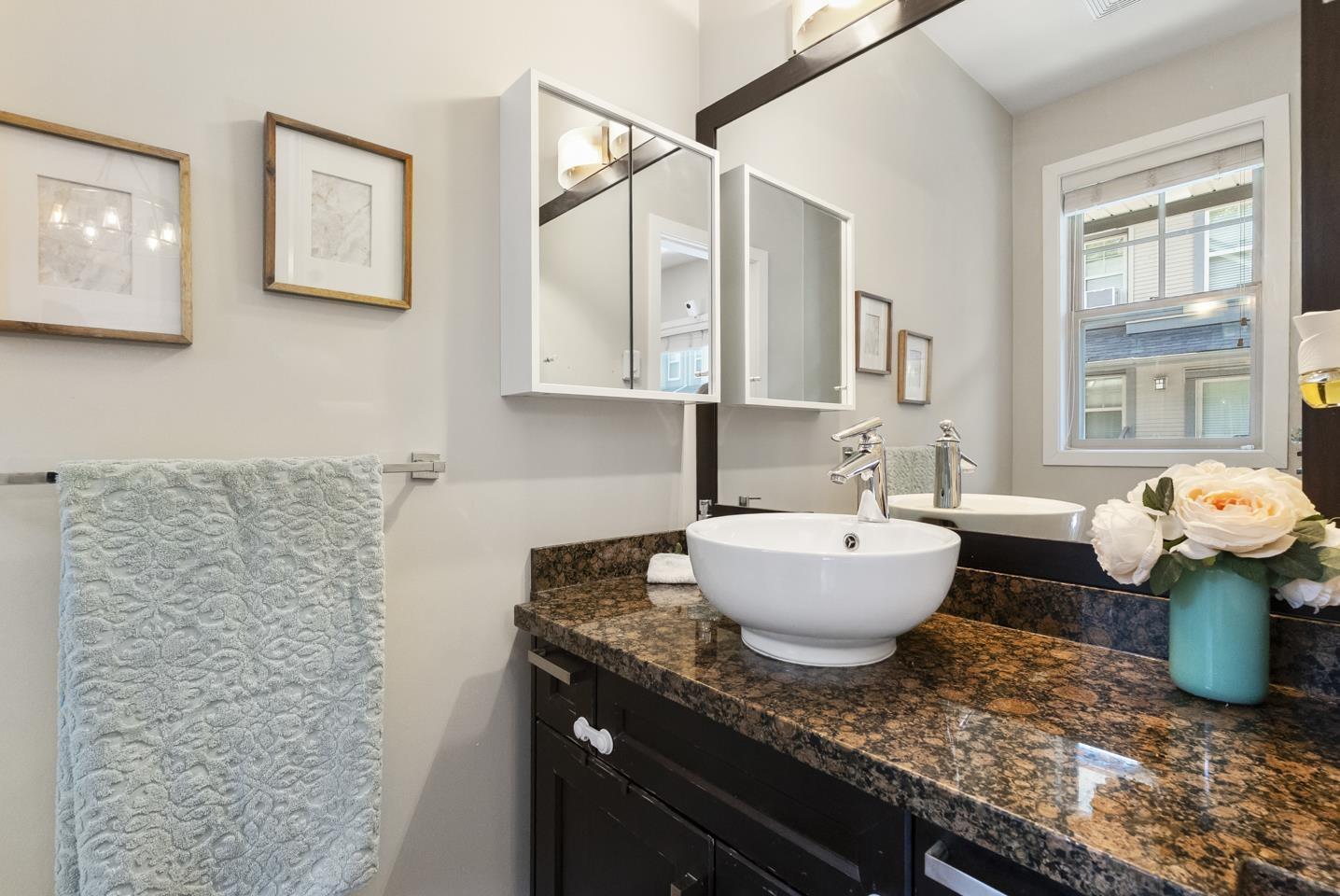 Photo 18 of 38 7121 192 Street, Surrey BC