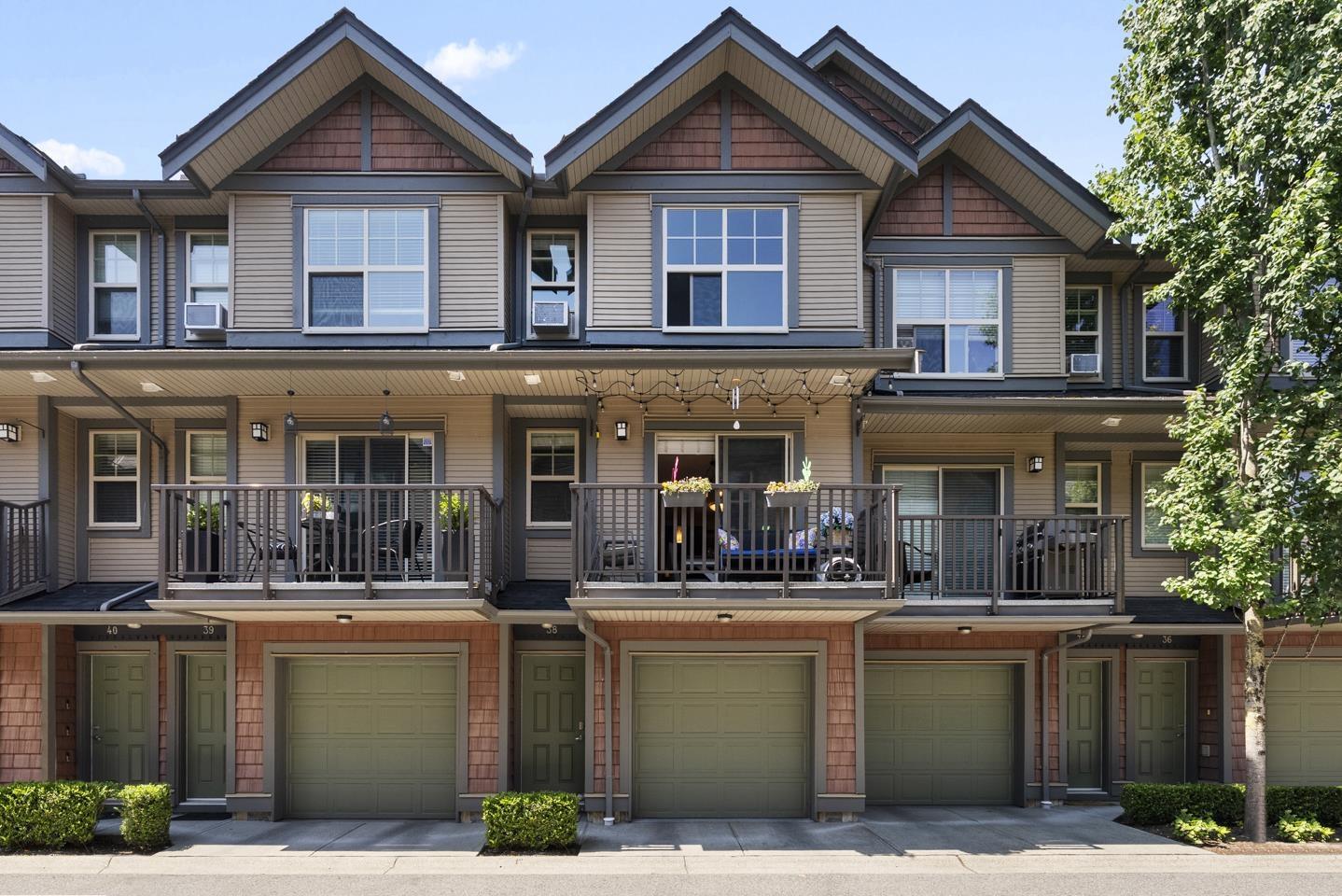 Photo 12 of 38 7121 192 Street, Surrey BC