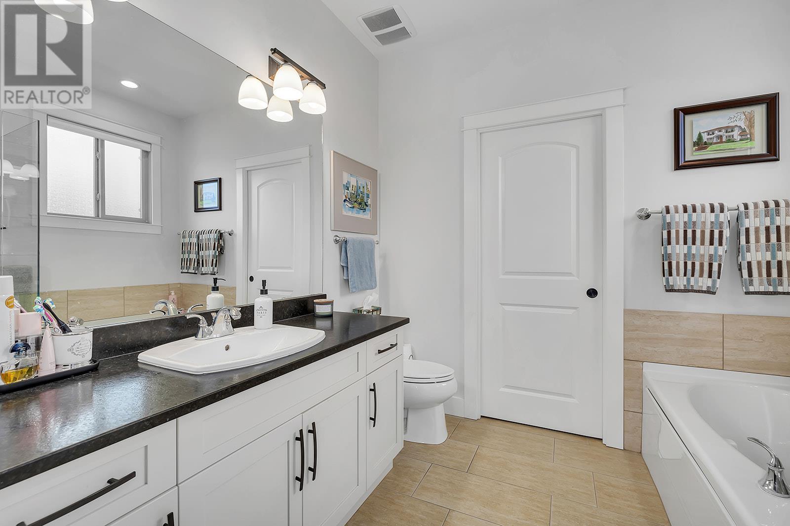  1605 Marina Way, West Kelowna