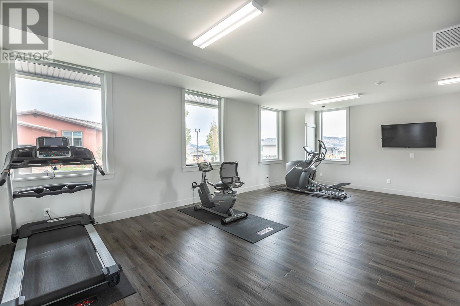  1605 Marina Way, West Kelowna