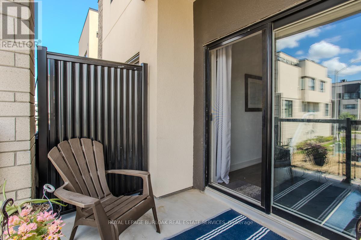 Photo 3 of 28 1121 Cooke Boulevard, Burlington ON