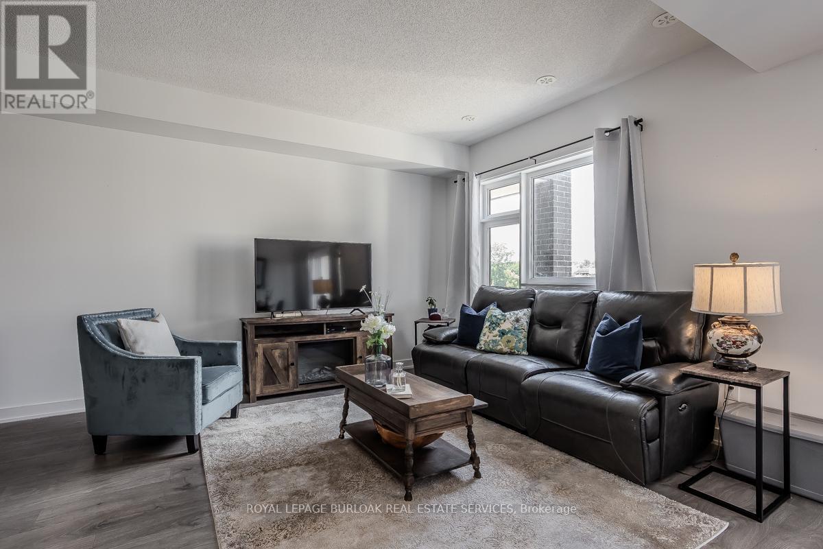 Photo 1 of 28 1121 Cooke Boulevard, Burlington ON