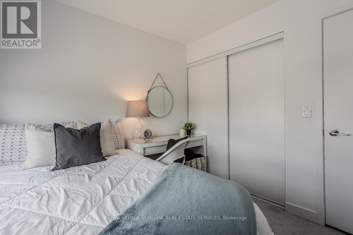 Photo 13 of 28 1121 Cooke Boulevard, Burlington ON