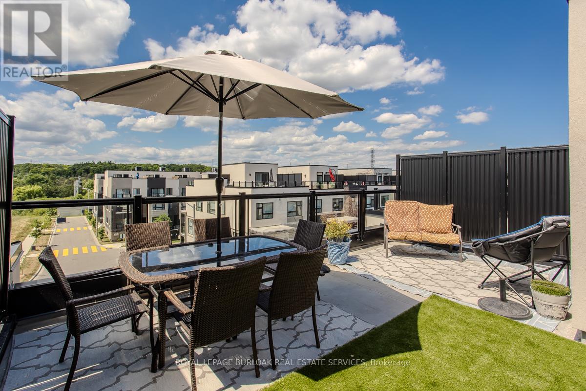 Photo 4 of 28 1121 Cooke Boulevard, Burlington ON