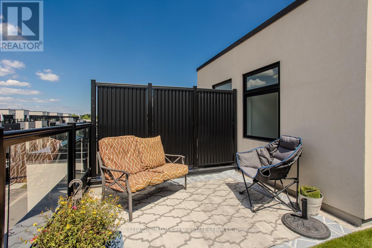 Photo 17 of 28 1121 Cooke Boulevard, Burlington ON