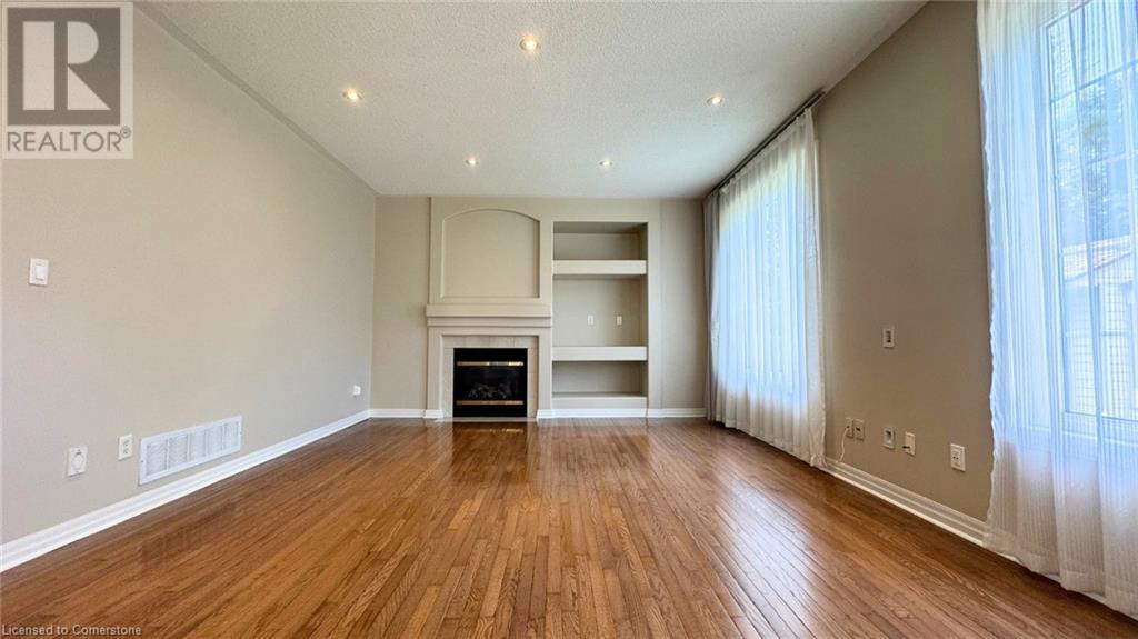 Photo 38 of 2295 Avalon Drive, Burlington ON