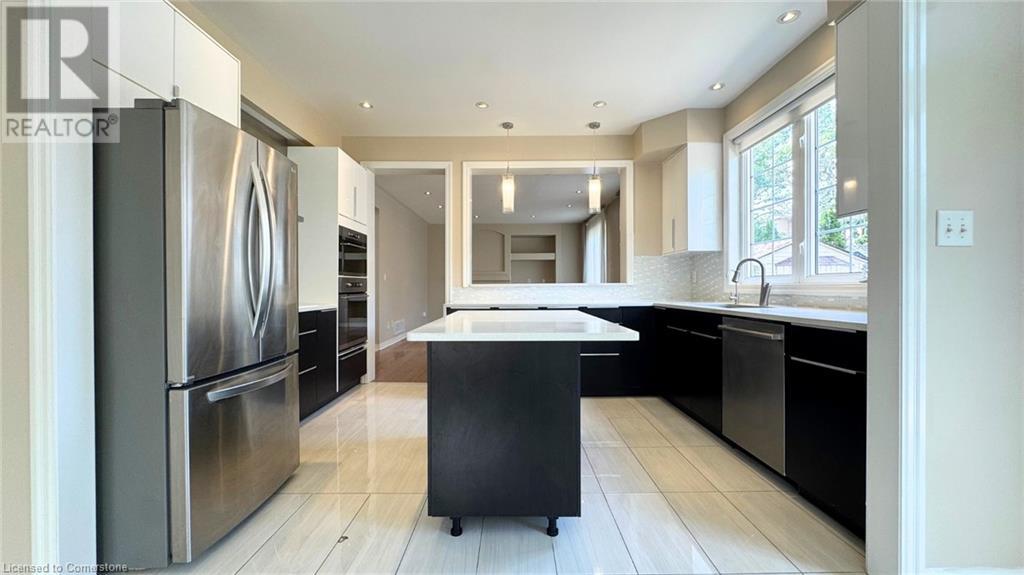 Photo 20 of 2295 Avalon Drive, Burlington ON