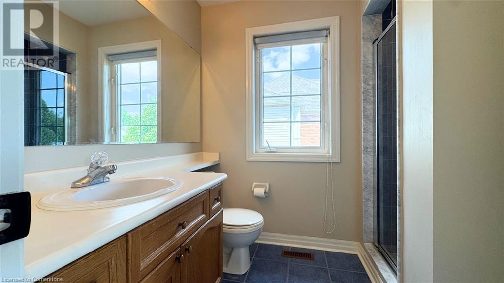 Photo 32 of 2295 Avalon Drive, Burlington ON