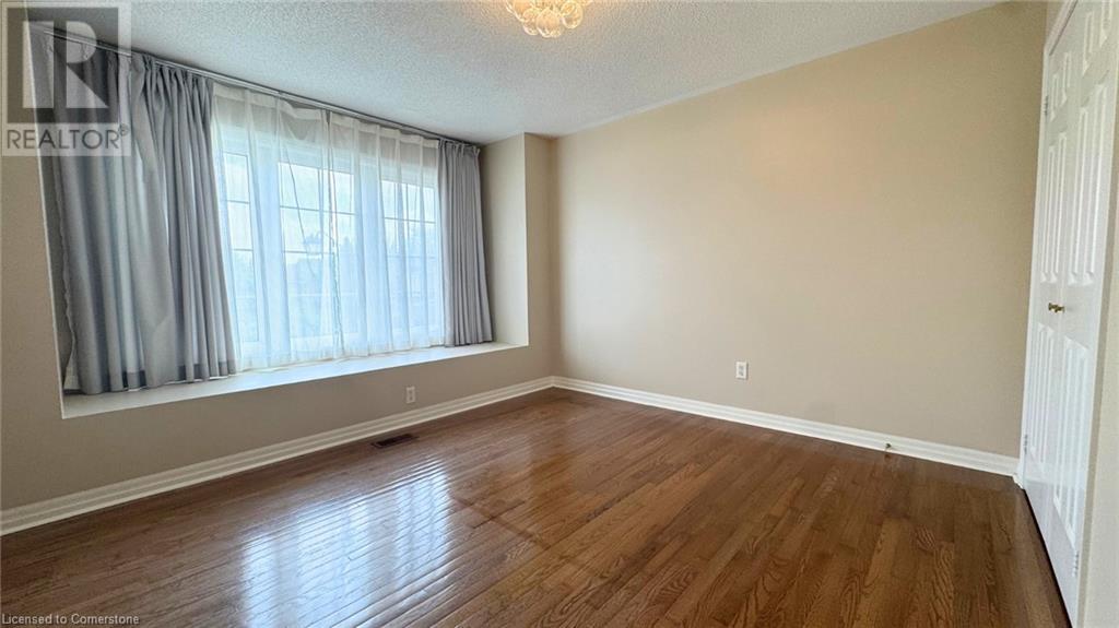 Photo 23 of 2295 Avalon Drive, Burlington ON