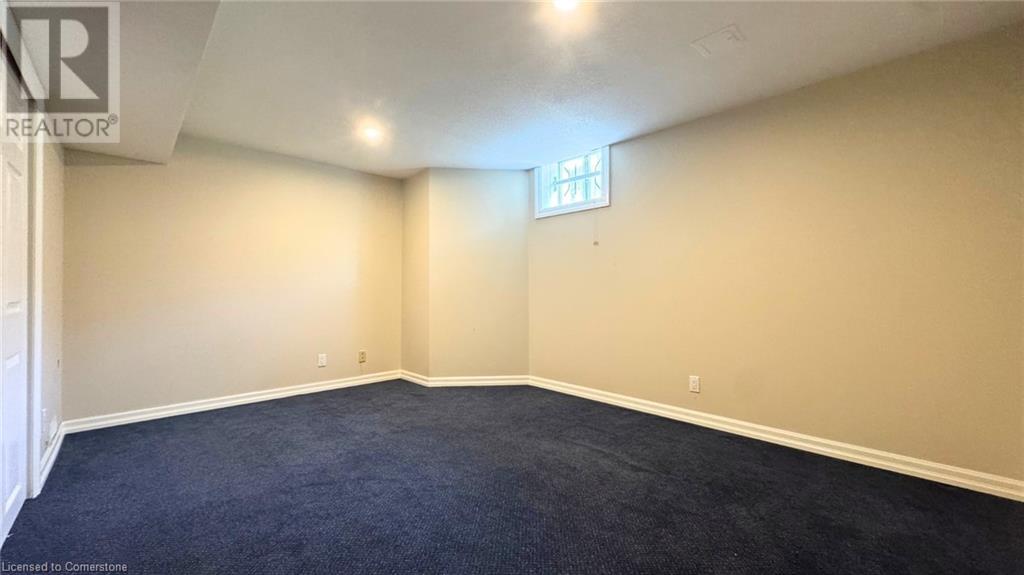 Photo 21 of 2295 Avalon Drive, Burlington ON