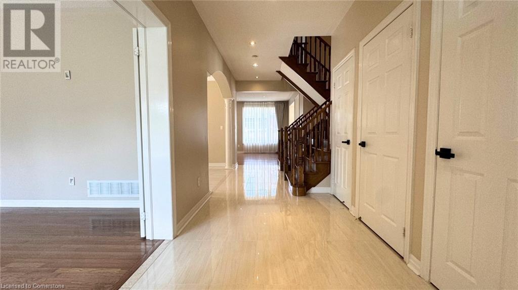 Photo 16 of 2295 Avalon Drive, Burlington ON
