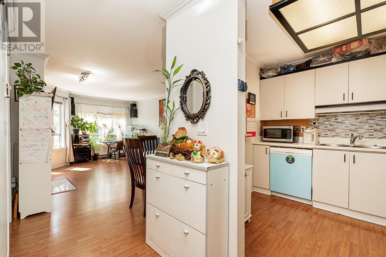Photo 7 of 213 7760 Moffatt Road, Richmond BC