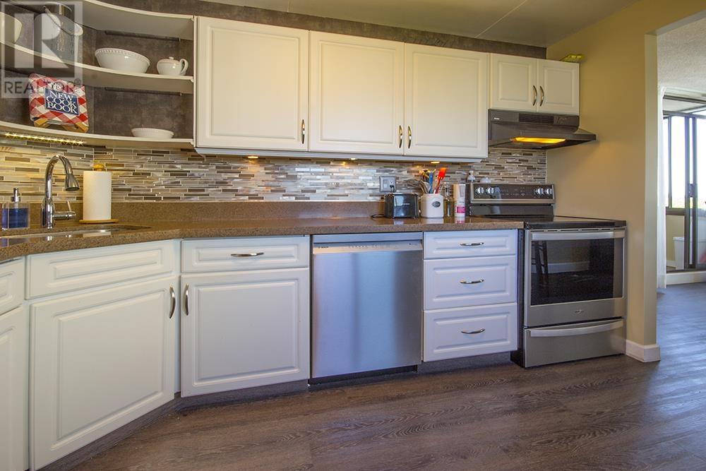Photo 14 of 1004 6651 Minoru Boulevard, Richmond BC