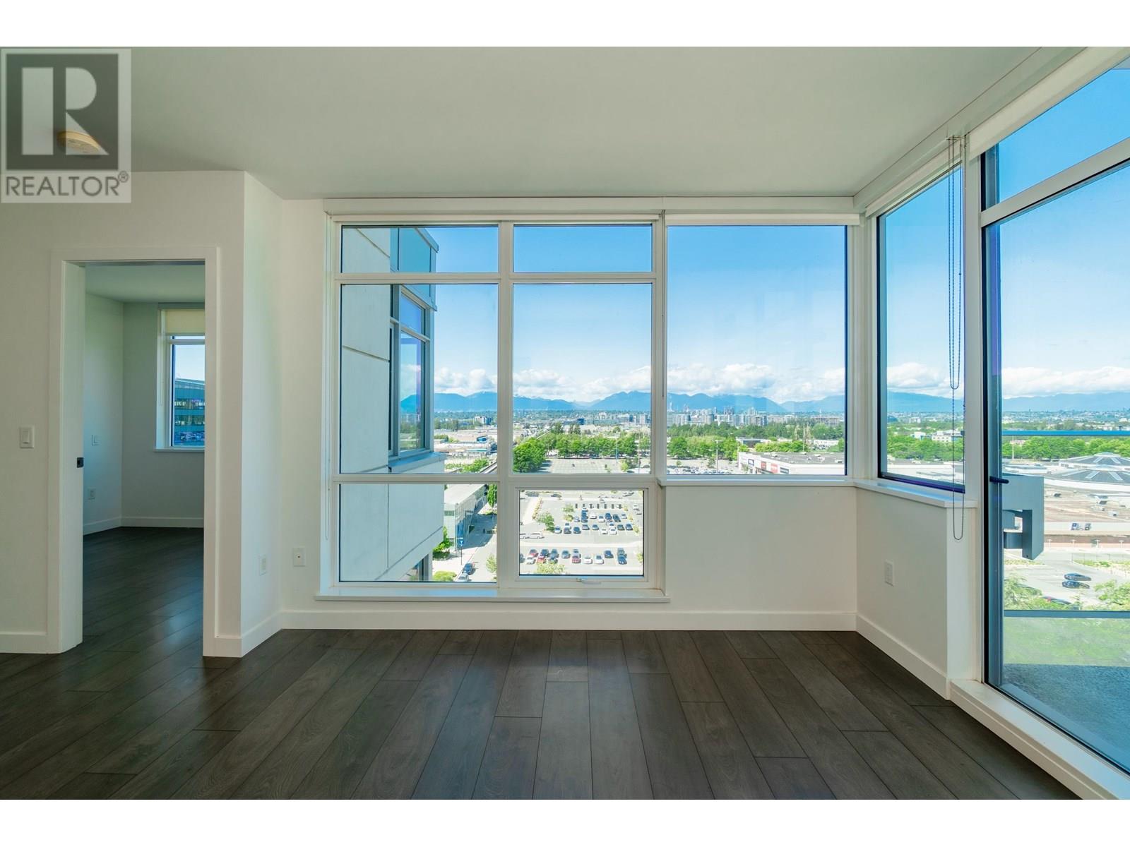 Photo 6 of 1511 5580 No 3 Road, Richmond BC