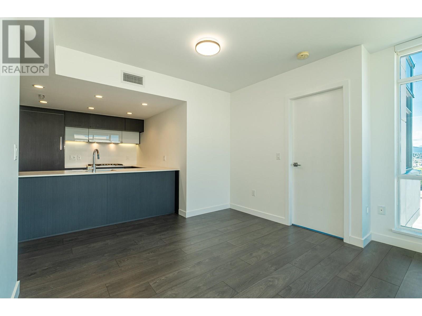 Photo 1 of 1511 5580 No 3 Road, Richmond BC