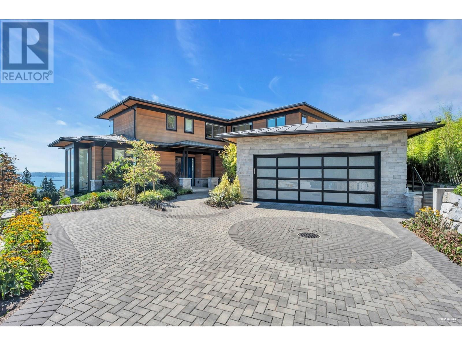 2121 UNION COURT, West Vancouver