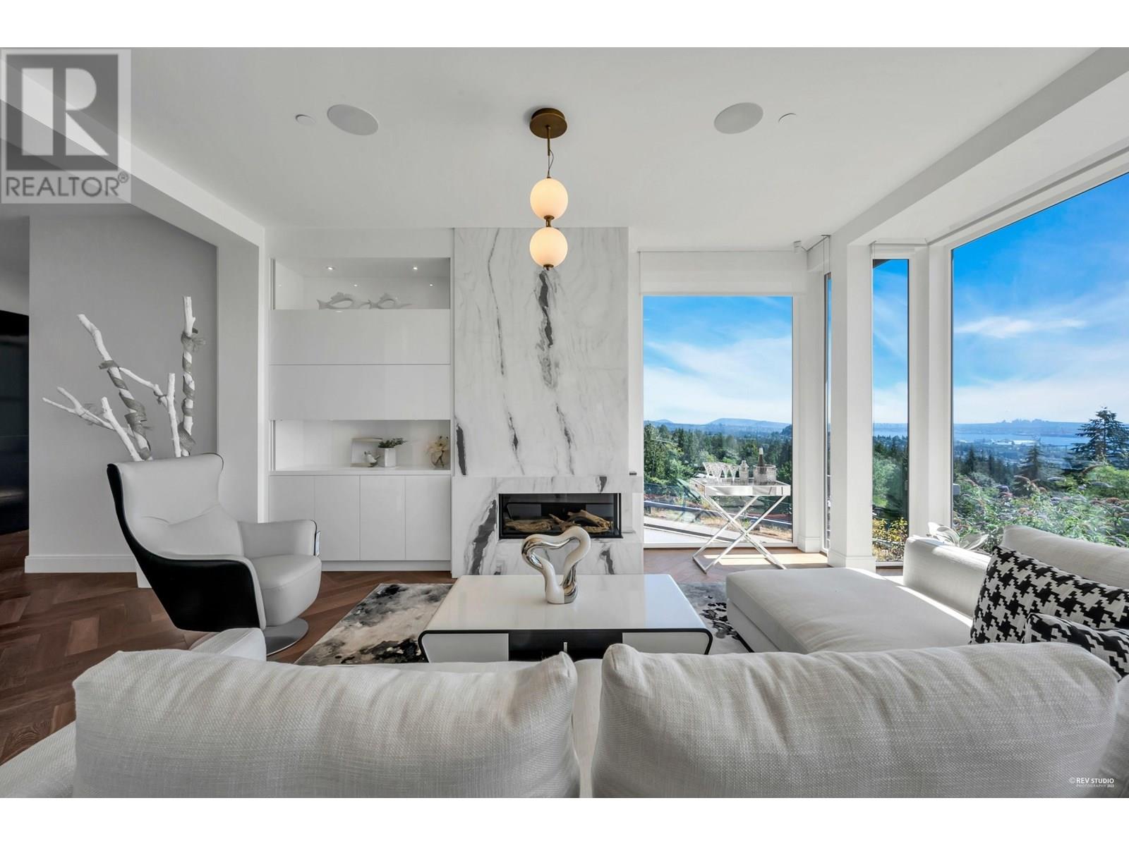 2121 UNION COURT, West Vancouver