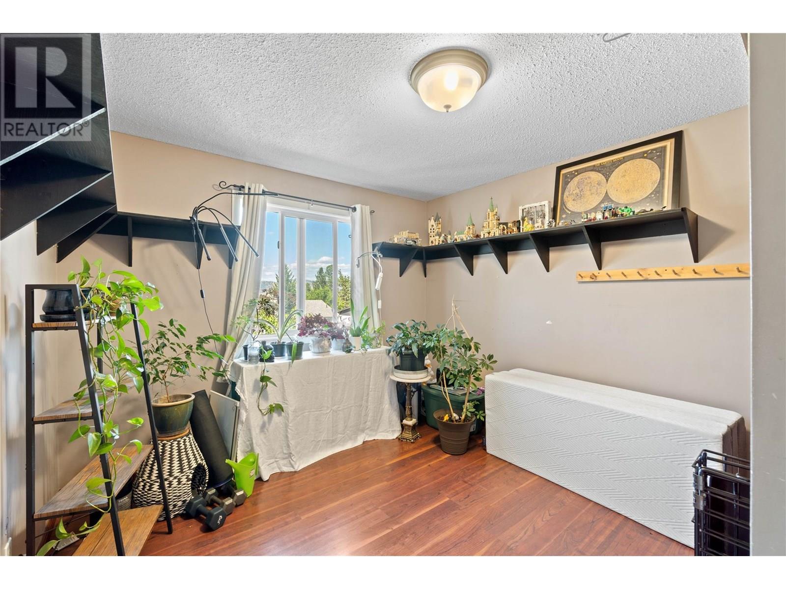 Photo 19 of 265 Hollyburn Drive, Kamloops BC