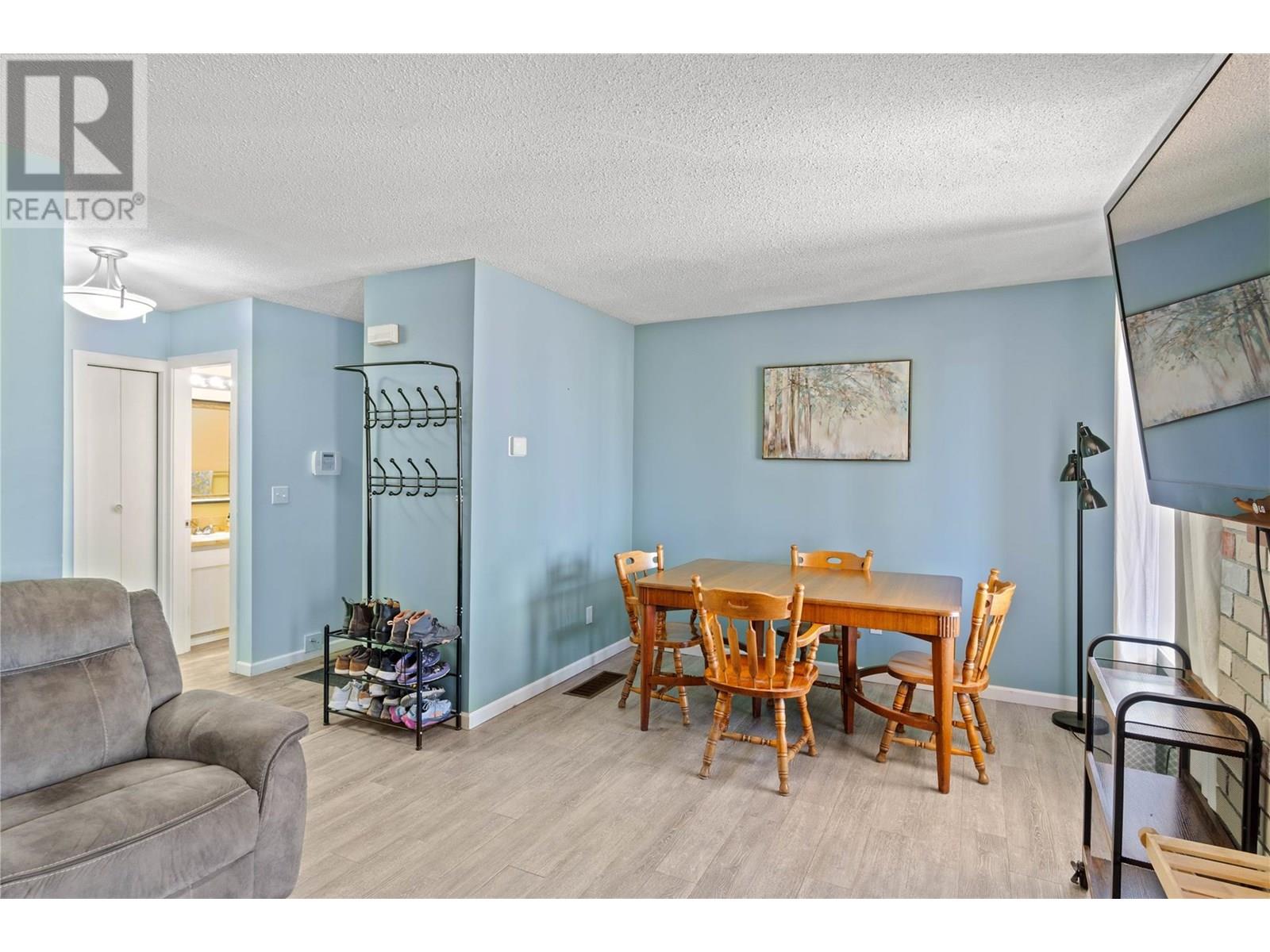 Photo 13 of 265 Hollyburn Drive, Kamloops BC