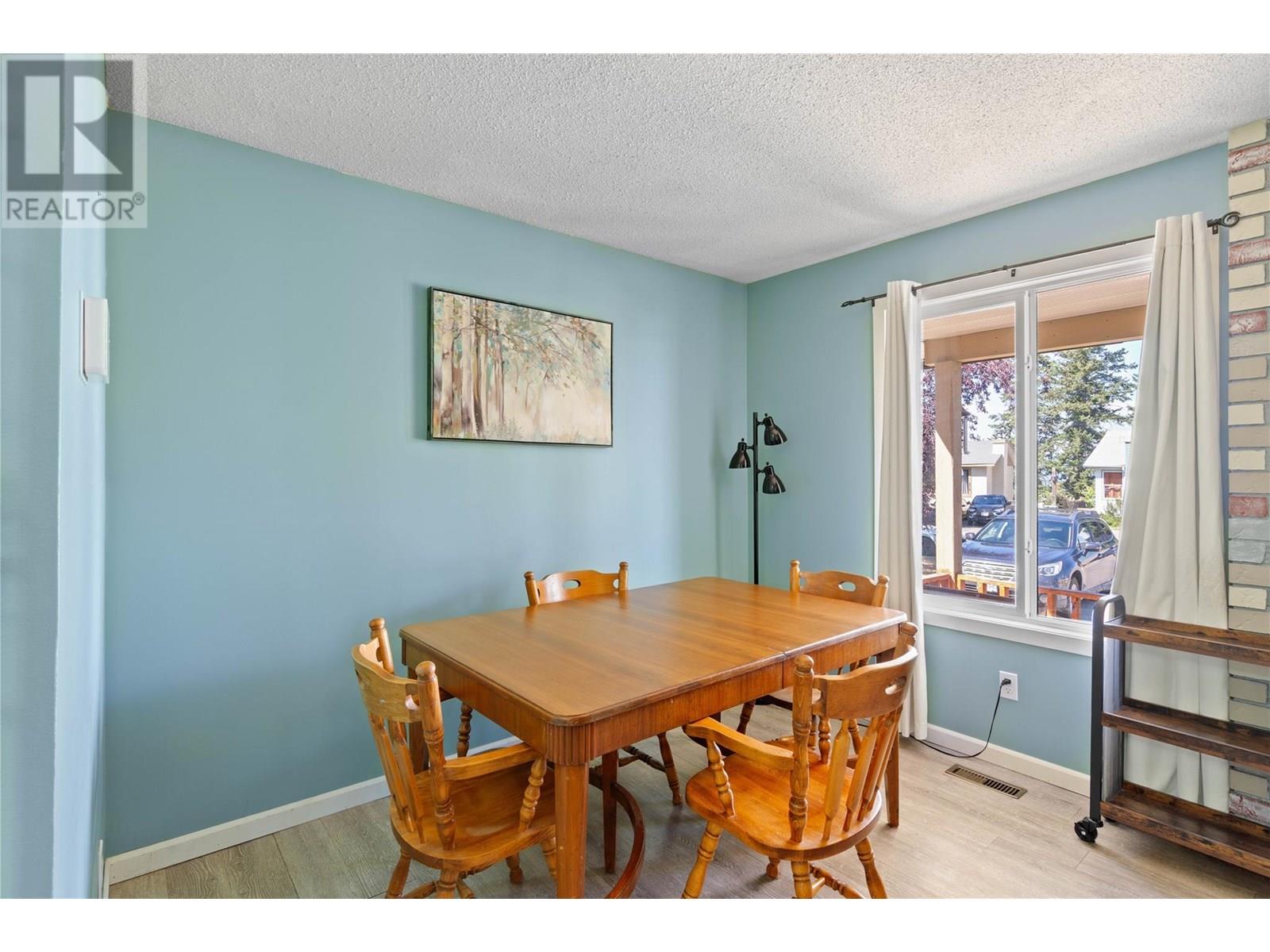 Photo 12 of 265 Hollyburn Drive, Kamloops BC
