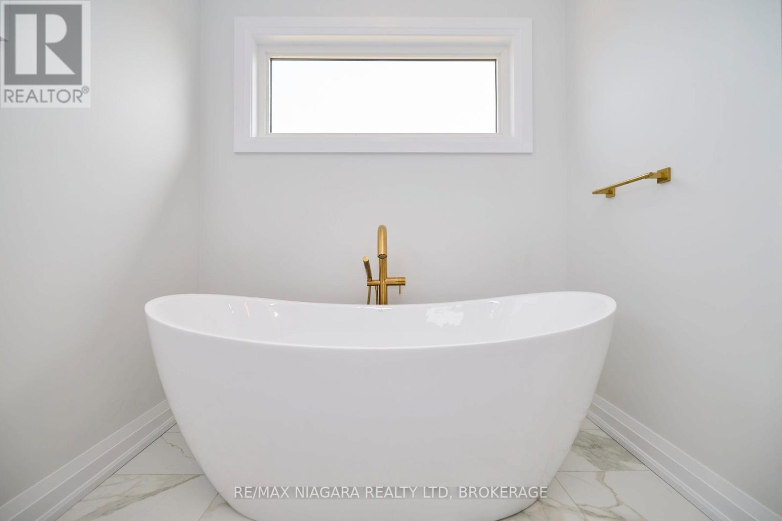 Photo 20 of 3609 Canfield Crescent, Fort Erie ON