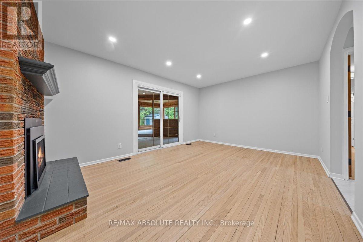 Photo 34 of 36 Beverly Street, Ottawa ON