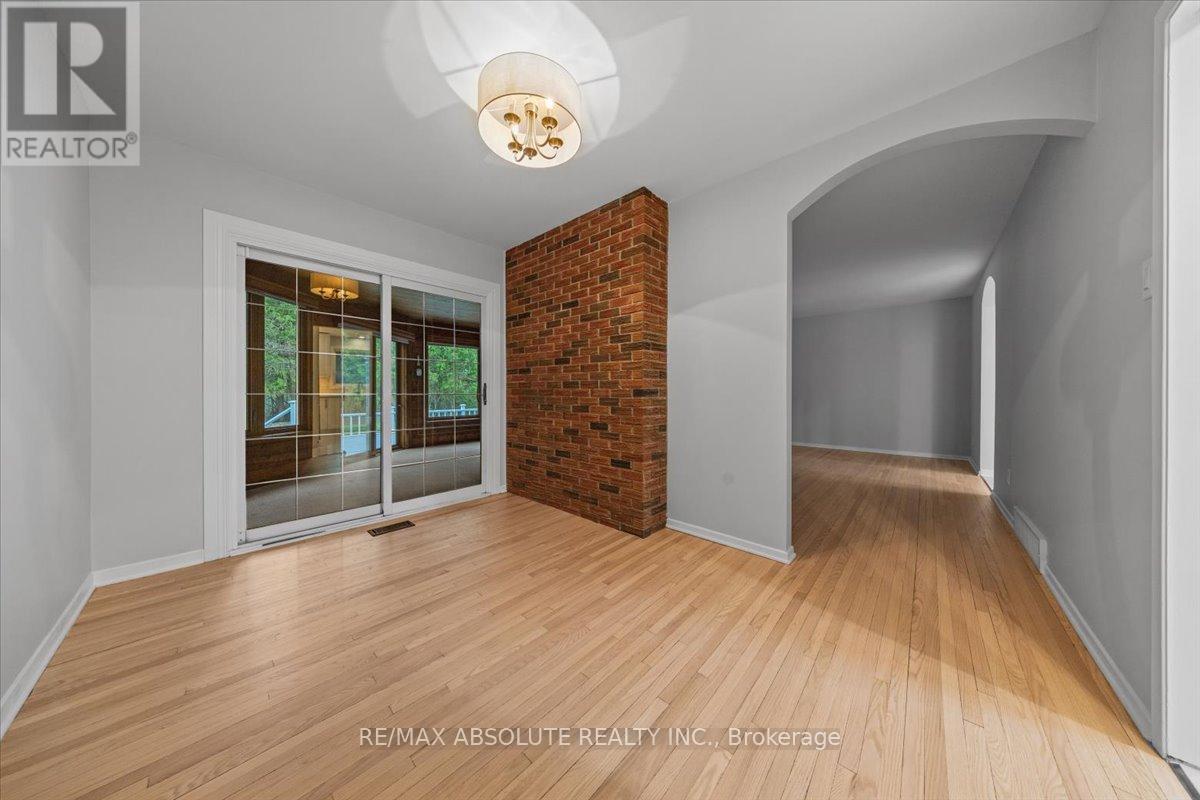 Photo 32 of 36 Beverly Street, Ottawa ON