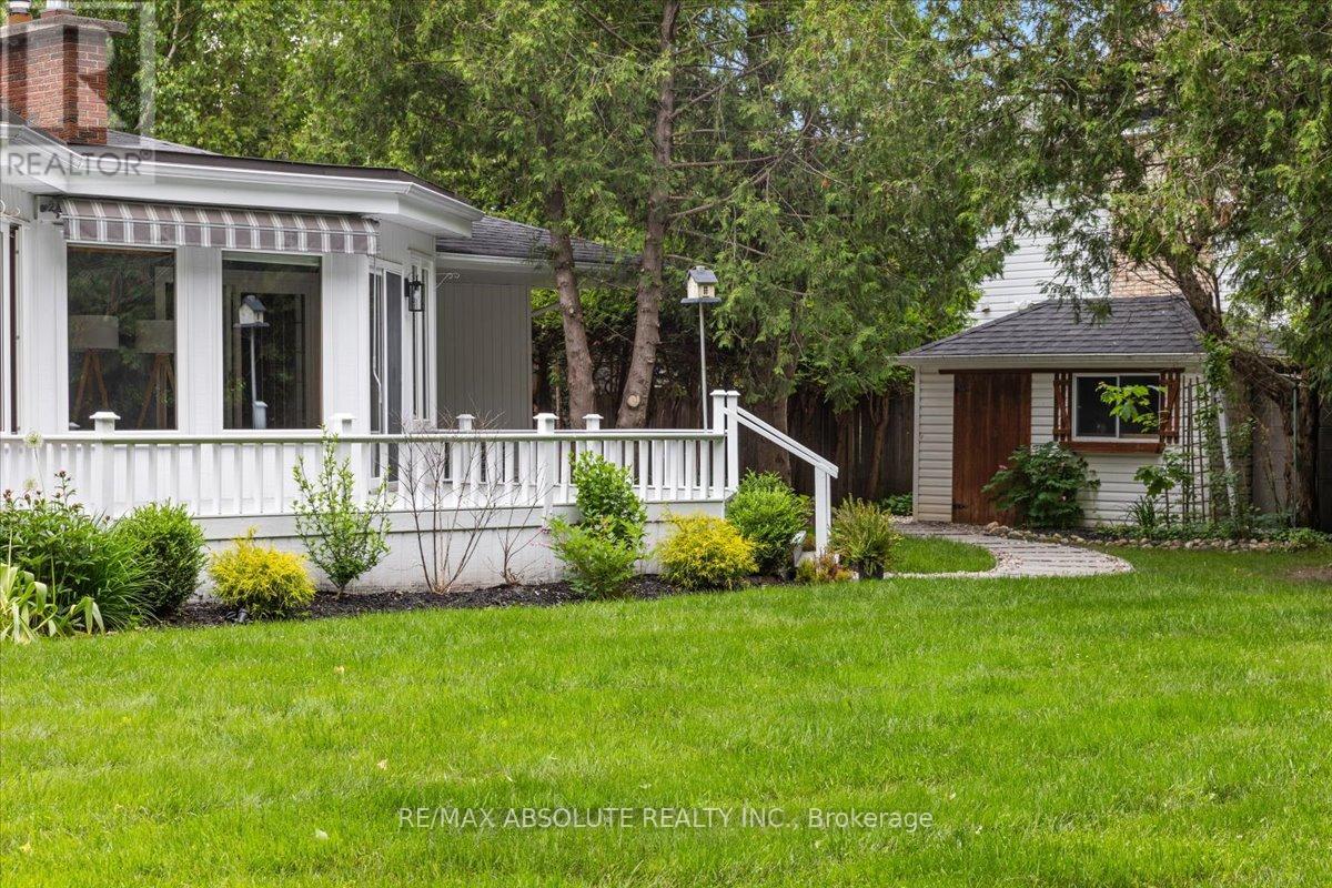 Photo 4 of 36 Beverly Street, Ottawa ON
