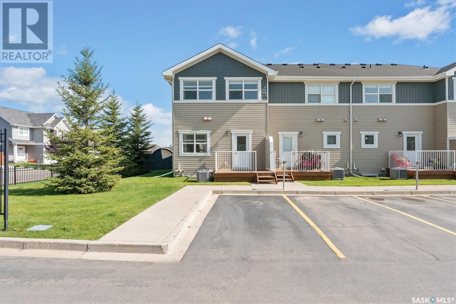 Photo 35 of 1137 Kolynchuk Link, Saskatoon SK