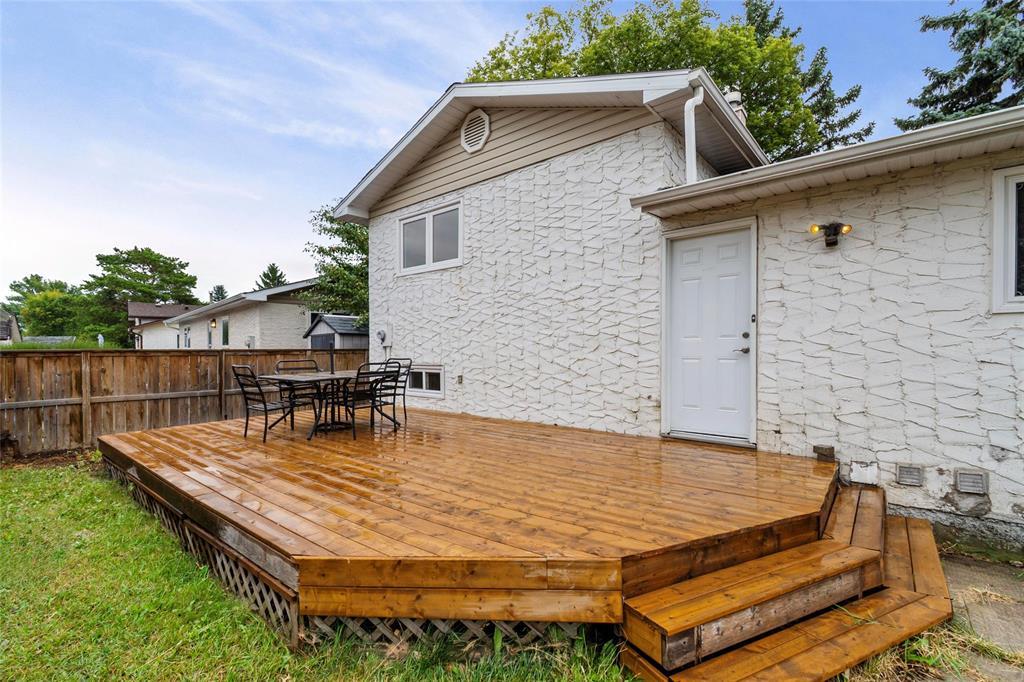 Photo 33 of 1203 Chancellor Drive, Winnipeg MB