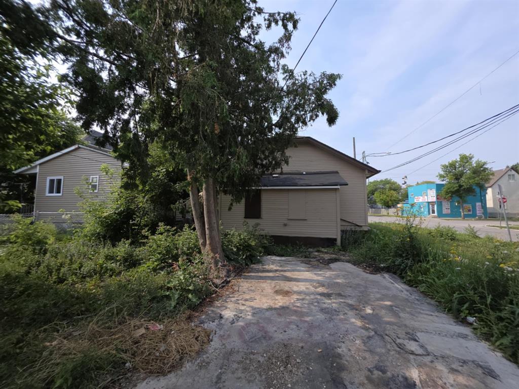 Photo 3 of 525 Redwood Avenue, Winnipeg MB