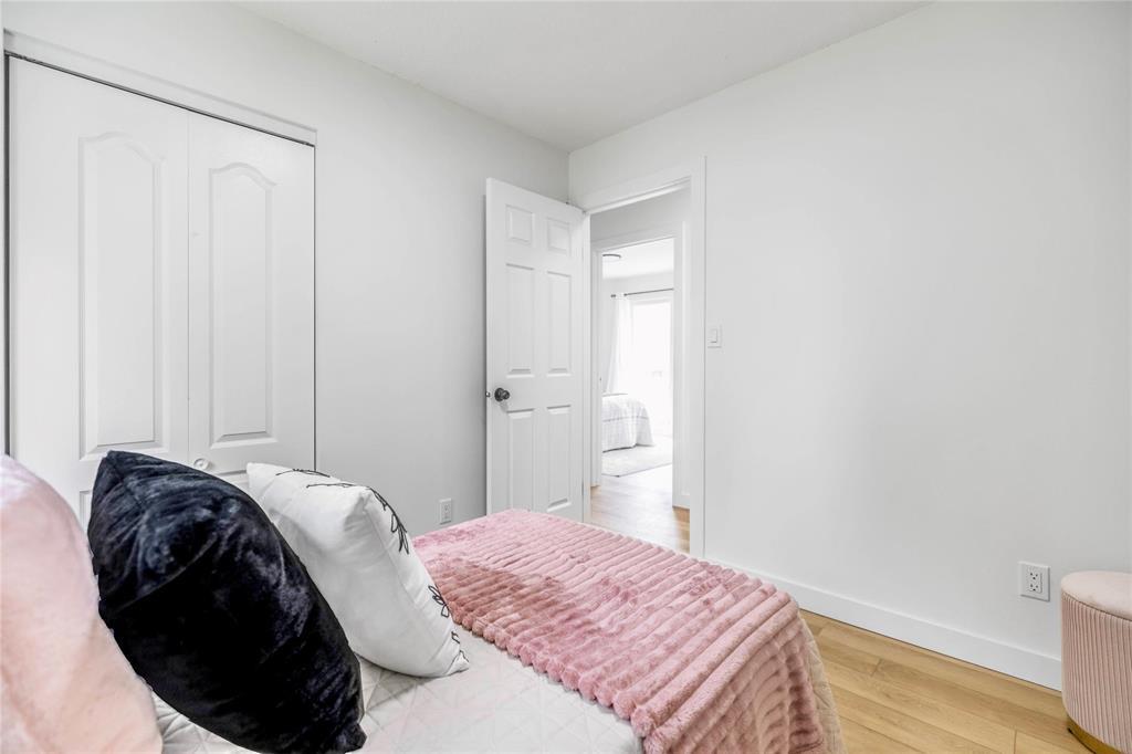 Photo 19 of 152 Larche Avenue W, Winnipeg MB
