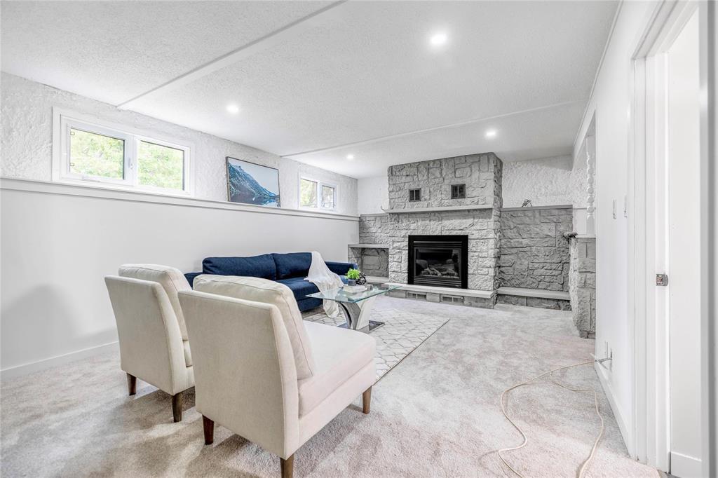 Photo 21 of 152 Larche Avenue W, Winnipeg MB