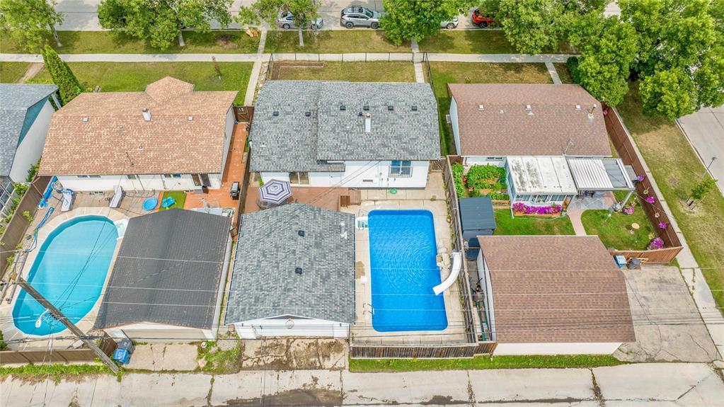 Photo 34 of 152 Larche Avenue W, Winnipeg MB