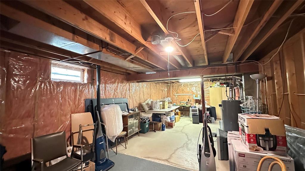Photo 29 of 2061 Manitoba Avenue, Winnipeg MB