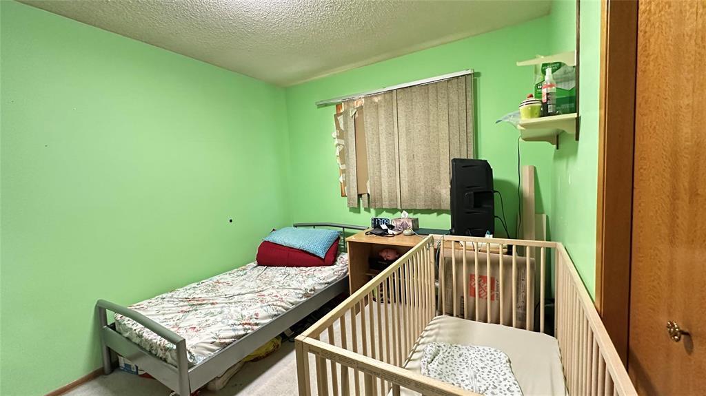Photo 18 of 2061 Manitoba Avenue, Winnipeg MB
