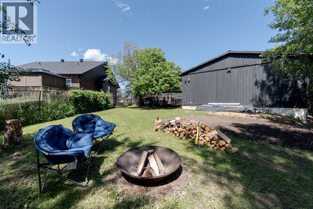 Photo 43 of 49 Poplar Crescent, Gregoire Lake Estates AB