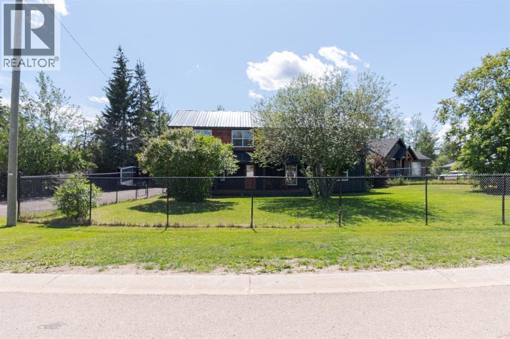 Photo 49 of 49 Poplar Crescent, Gregoire Lake Estates AB